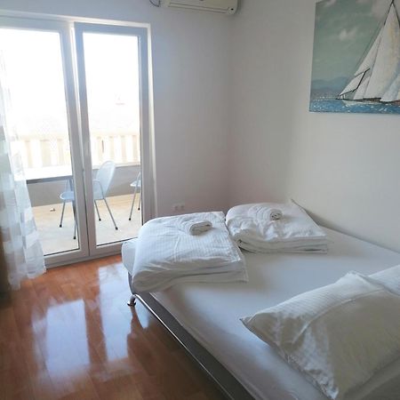 Apartments Dinko Duće Екстериор снимка