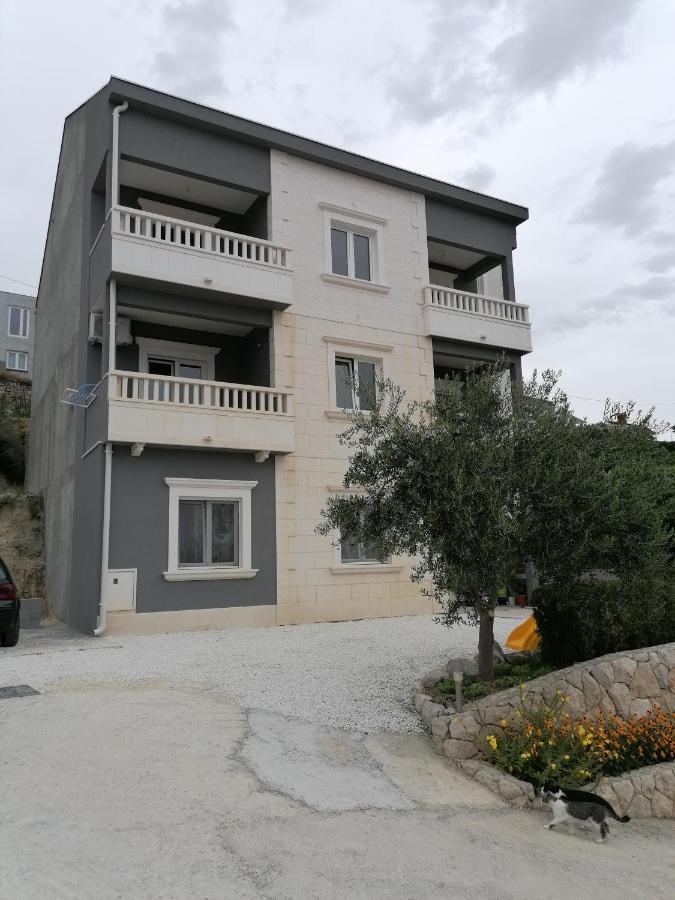 Apartments Dinko Duće Екстериор снимка