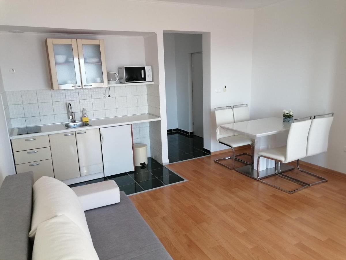 Apartments Dinko Duće Екстериор снимка