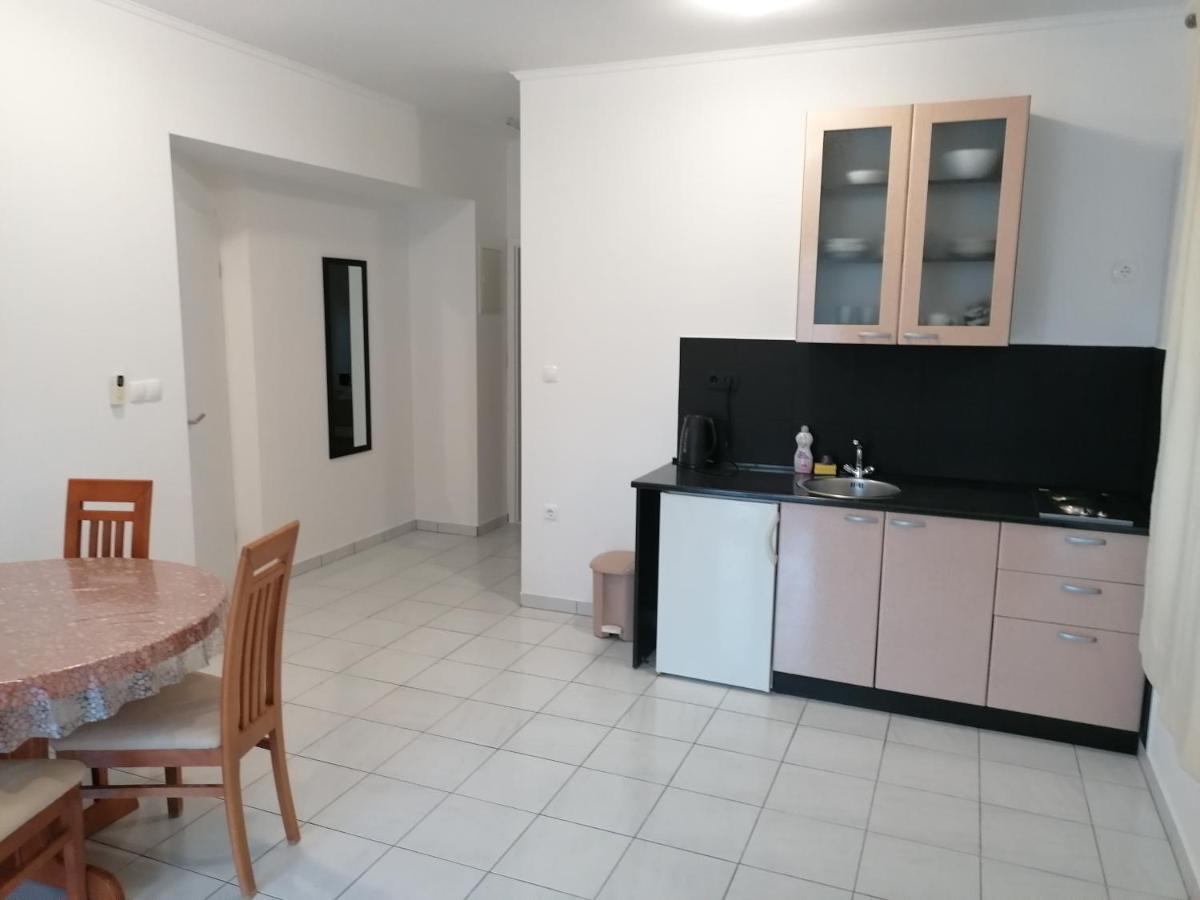 Apartments Dinko Duće Екстериор снимка